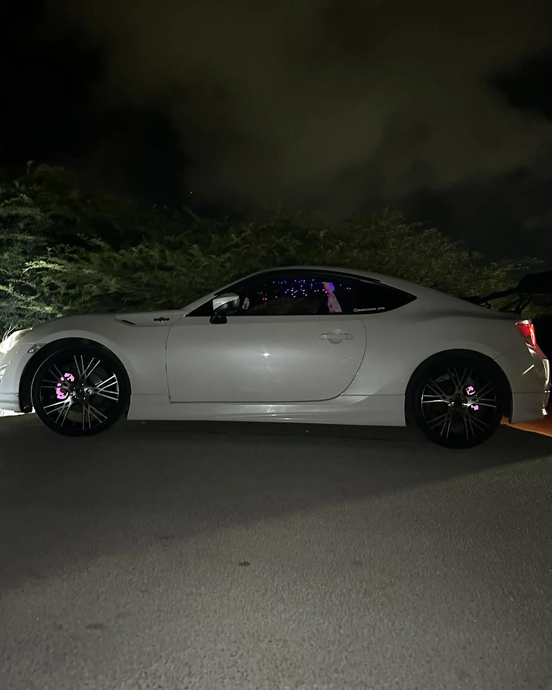 Toyota GT86 with reflective calipers