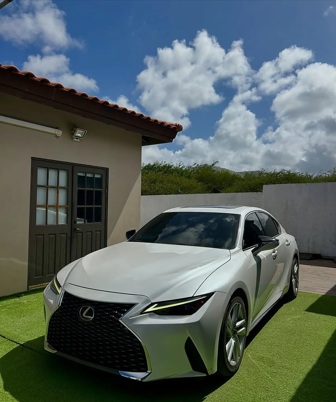 Lexus IS